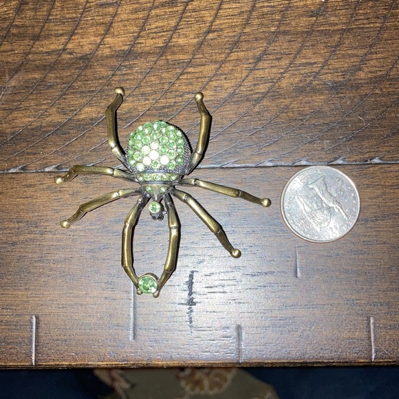 Spider Brooch - Picture 4 of 4